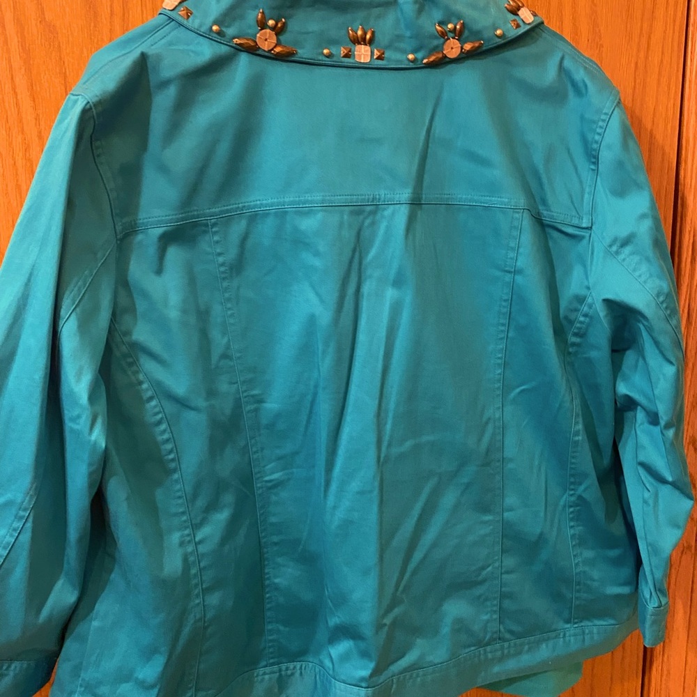 NWOT 1X  Ruby Rd Women Turquoise embellished Jean jacket.